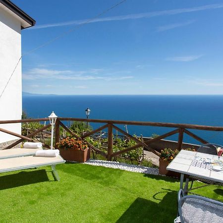Holidays Perla D'Amalfi Eksteriør bilde